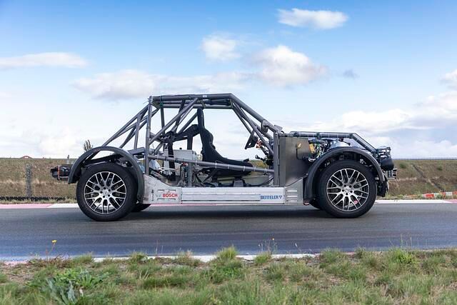 Stolze drei Meter Radstand haben die Chassis-Spezialisten von Benteler dem Rolling Chassis gegönnt
