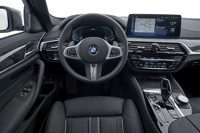 BMW 530e 2021
