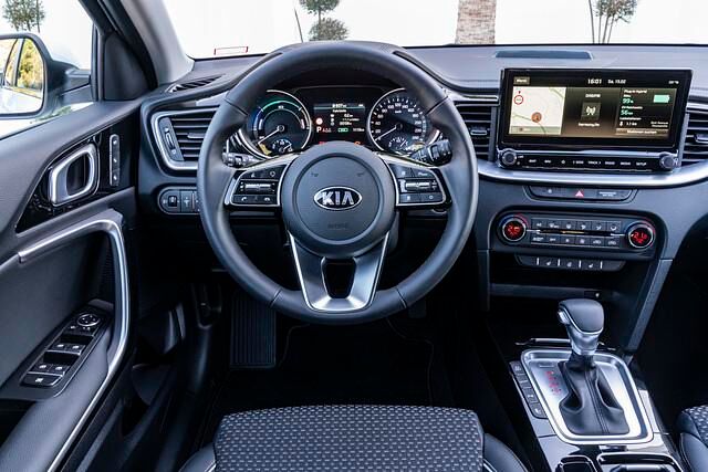 Der Arbeitsplatz des Kia Ceed Sportswagon kann sich sehen lassen