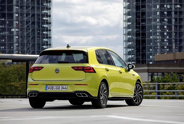 VW Golf 1.0 eTSI