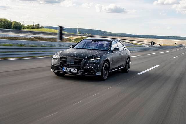 Mercedes schickt die neue S-Klasse ins Rennen