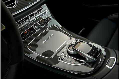 Die Schaltzentrale des Mercedes AMG E 63 S 4Matic+.