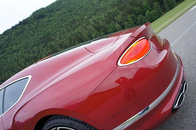 Hinten wird es im Bentley Continental GT V8 eng