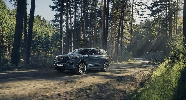 Der Ford Explorer PHEV bietet auch einige Off Road Programme