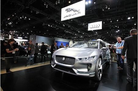 Los Angeles Autoshow - Groß und stark