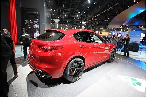 Alfa Romeo Stelvio - soll mit bis zu 510 PS die Vereinigten Staaten erobern
