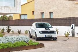 Honda E  - Start bei 33.000  