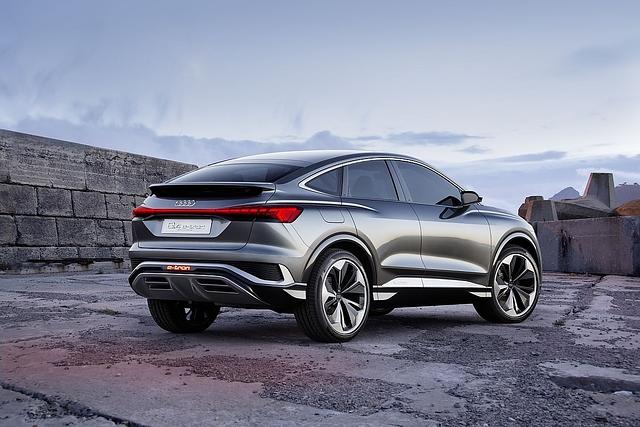 Die dreidimensionalen Rücklichten findet man an neuen Audi-Modellen