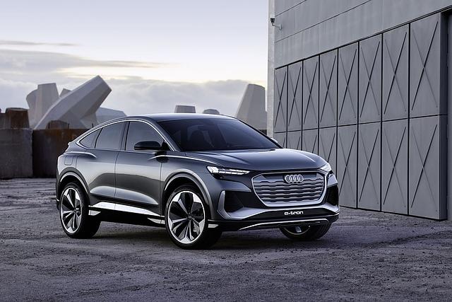 Beim Audi Q4 Sportback e-tron concept füllen 22 Zoll Räder die Radhäuser - in der Serie werden es 19 bis 21 Zöller sein