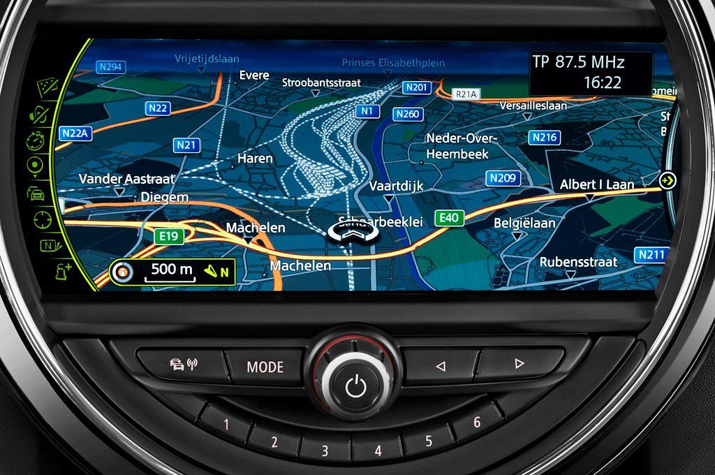 MINI MINI (Baujahr 2015) Cooper S 3 Türen Radio und Infotainmentsystem