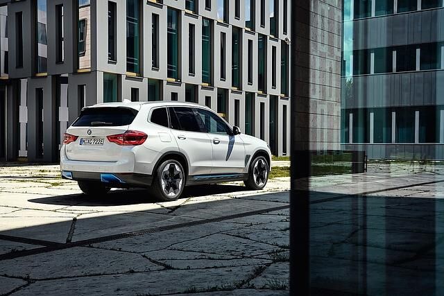 BMW iX3 2021