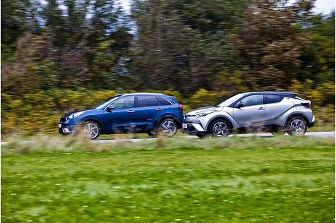 Vergleich Kia Niro Hybrid - Toyota C-HR Hybrid