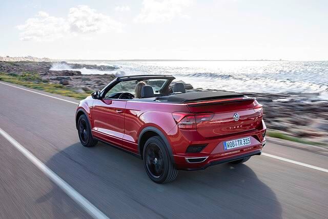 Auch von hinten macht das T-Roc Cabrio eine gute Figur