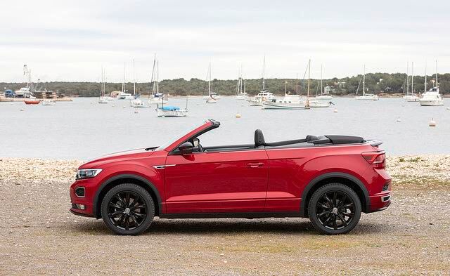 Generell dient ein Cabrio nicht der Hatz über die Autobahn, sondern dem automobilen Schlendern über Landstraßen, hilfsweise auch dem Flanieren vor Eiscafés