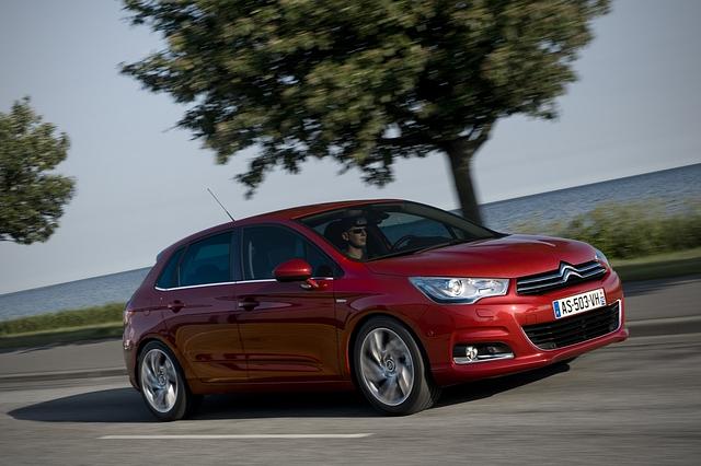 Die Citroen-Designer hatten sich bei der zweiten Auflage des Kompaktmodells für fast unaufdringliche Formen entschieden