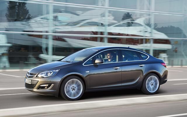 Der Opel Astra J war eher schwer und eng