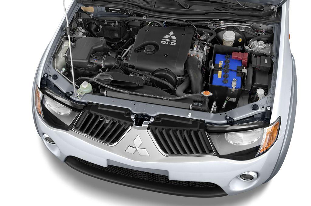 Mitsubishi L200 (Baujahr 2010) - 4 Türen Motor