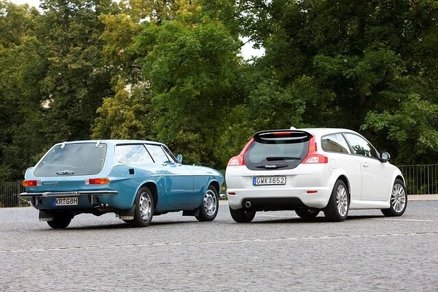 2006 versuchte Volvo mit dem C30 optisch eine Brücke zum 1800 ES zu schlagen