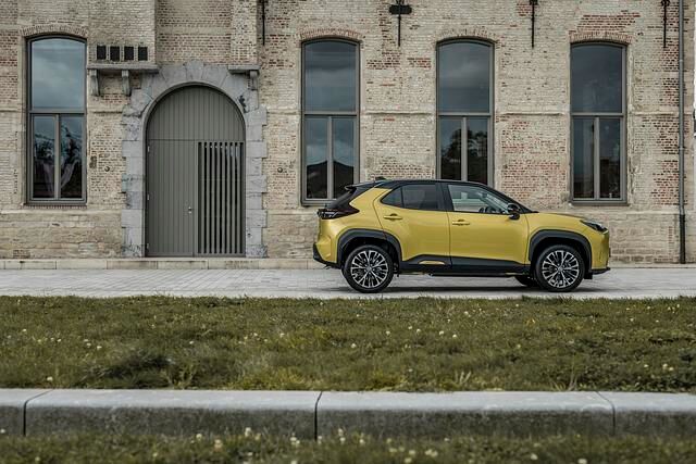 Den kompakten Hochbeiner bietet Toyota ausschließlich als Fünftürer an