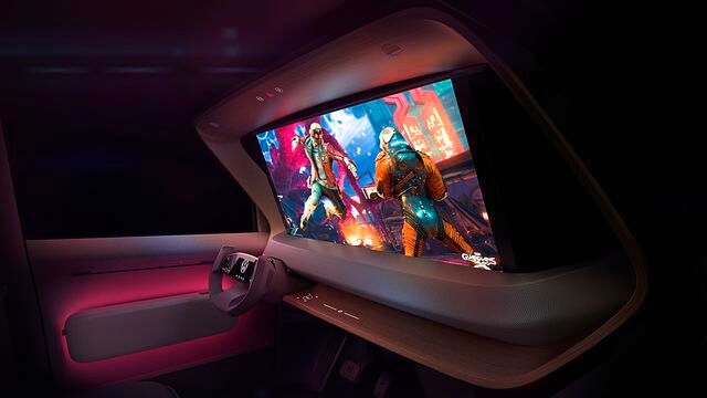 Die Studie hat zudem eine Spielkonsole und einen Beamer an Bord, so dass der ID. Life auch als Kinosaal und Spieler-Lounge dient