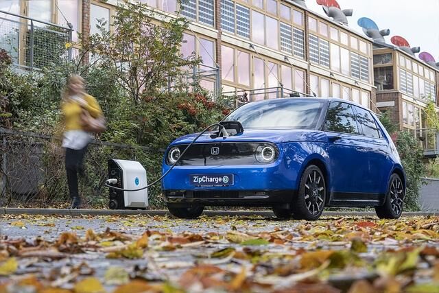 In dem elektrischen Reservekanister ZipCharge Go können 4 kWh transportiert werden, innerhalb einer Stunde soll so eine Reichweite von bis zu 32 Kilometern nachladbar sein
