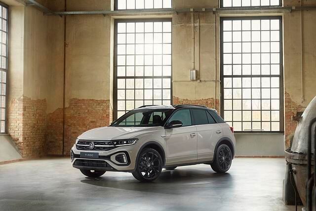 Eine neue Ausstattungslinie ist der T-Roc als R-Line, der sich zudem mit dem Black-Line-Paket kombinieren lässt