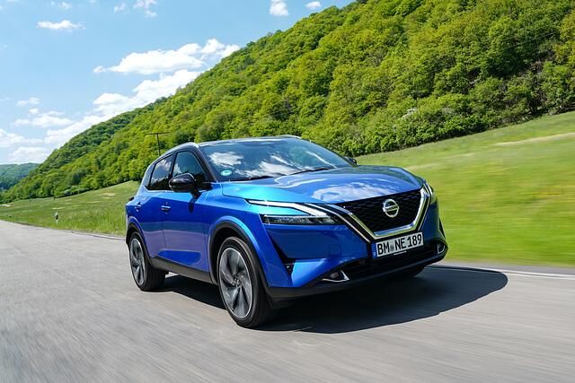 Der neue Qashqai kann sich sehen lassen. Er ist vielleicht keine Schönheit im klassischen Sinn, doch für ein Vertreter der SUV-Klasse steht er gut da