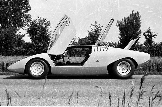 Doch ausgerechnet der allererste Countach ist kurz nach seiner Premiere vor 50 Jahren verschollen