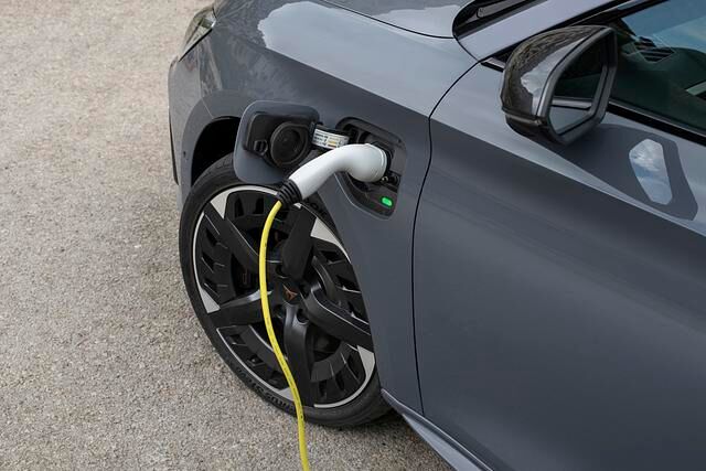 Auch Seat hat mit dem Leon und Cupra Leon Plug-in-Hybride im Angebot
