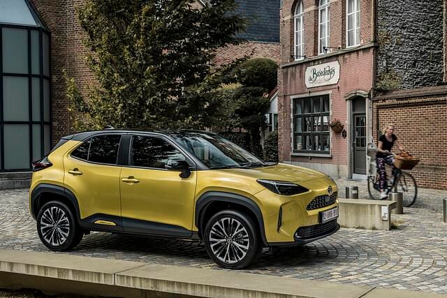 Wichtigstes Kaufargument in der eng besiedelten Mini-Crossover-Klasse ist aber der Hybridantrieb des 85 kW/116 PS starken Yaris