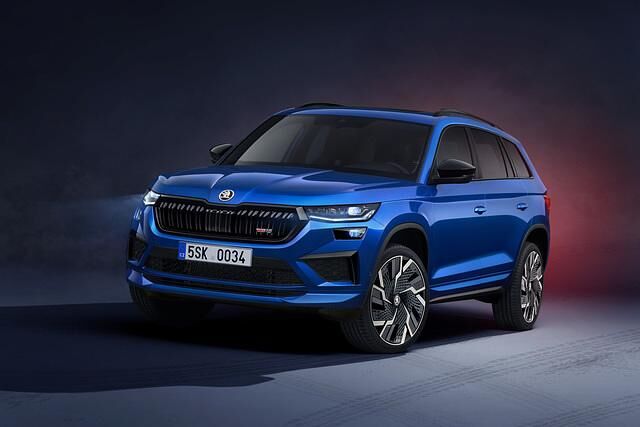 Das RS-Modell fährt nun mit Benzinmotor