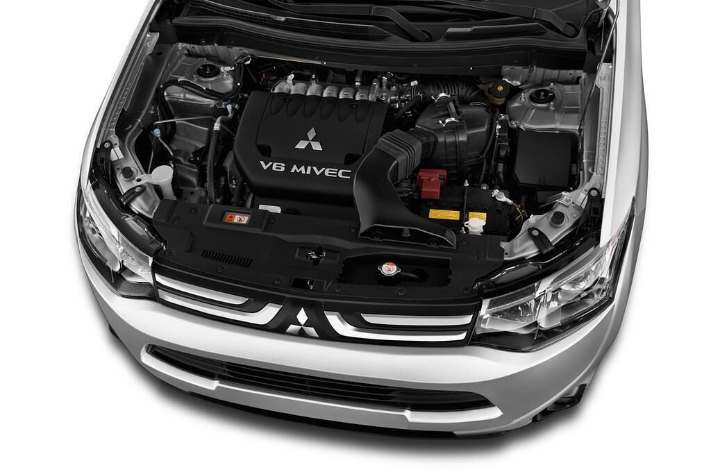 Mitsubishi Outlander (Baujahr 2013) INSTYLE 5 Türen Motor