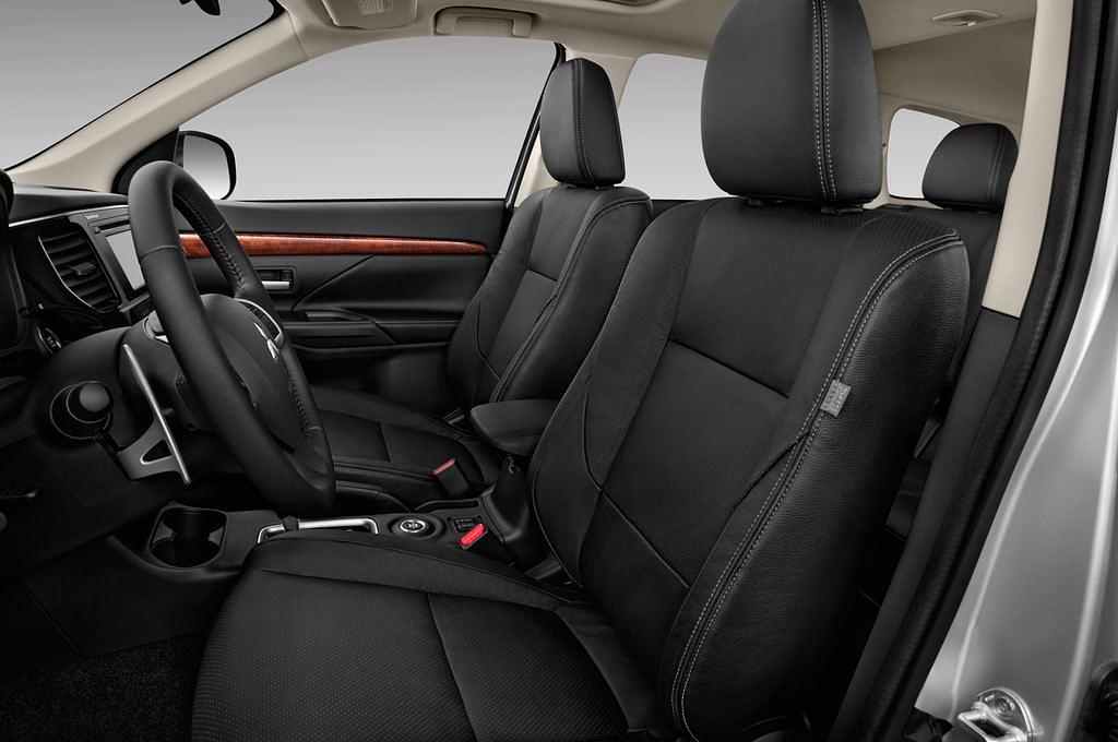 Mitsubishi Outlander (Baujahr 2013) INSTYLE 5 Türen Vordersitze