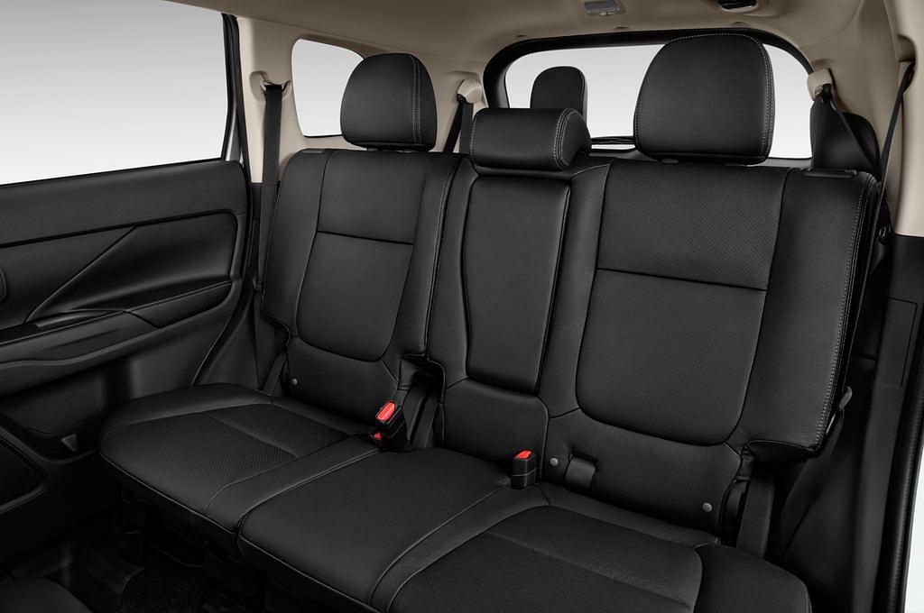 Mitsubishi Outlander (Baujahr 2013) INSTYLE 5 Türen Rücksitze