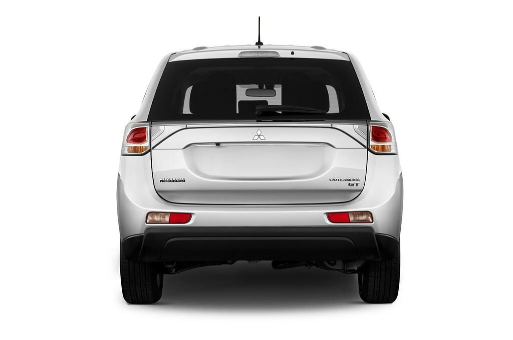 Mitsubishi Outlander (Baujahr 2013) INSTYLE 5 Türen Heckansicht