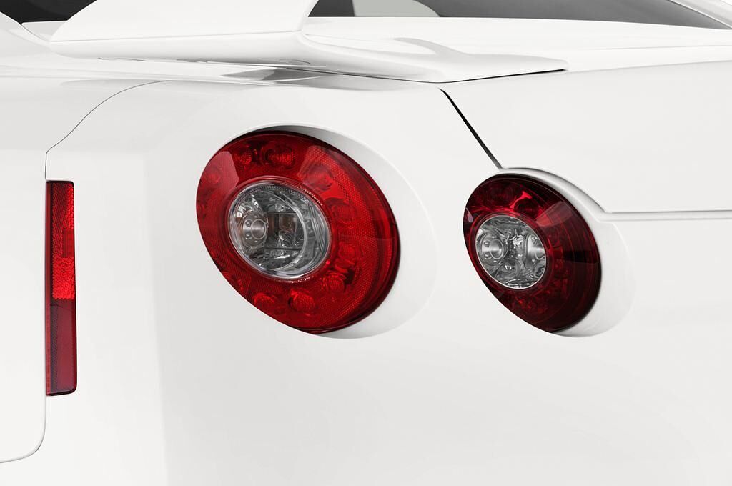 Nissan GT-R (Baujahr 2012) - 2 Türen Rücklicht