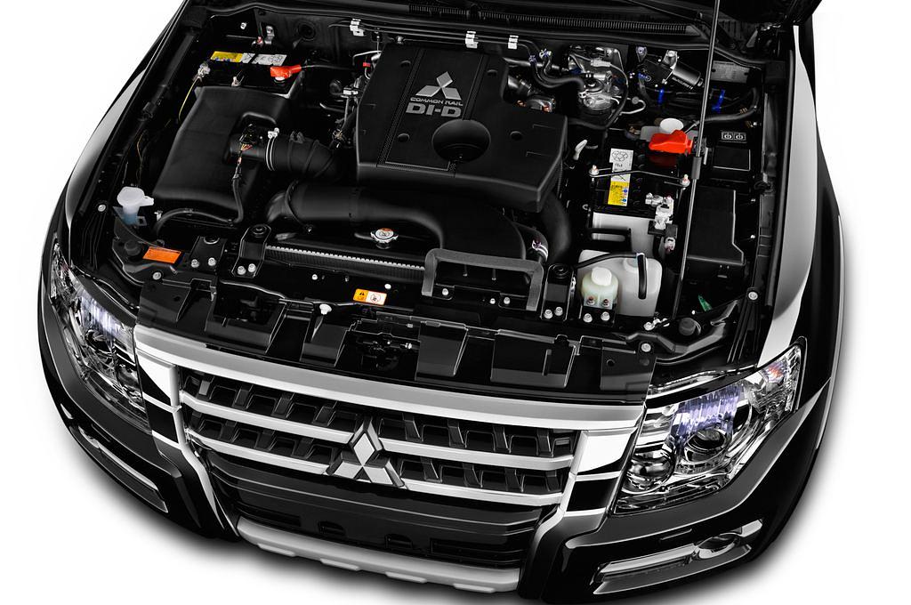 Mitsubishi Pajero (Baujahr 2016) Top 5 Türen Motor