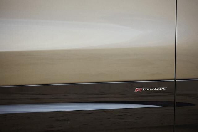 Land Rover Discovery 2021