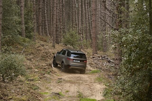 Land Rover Discovery 2021