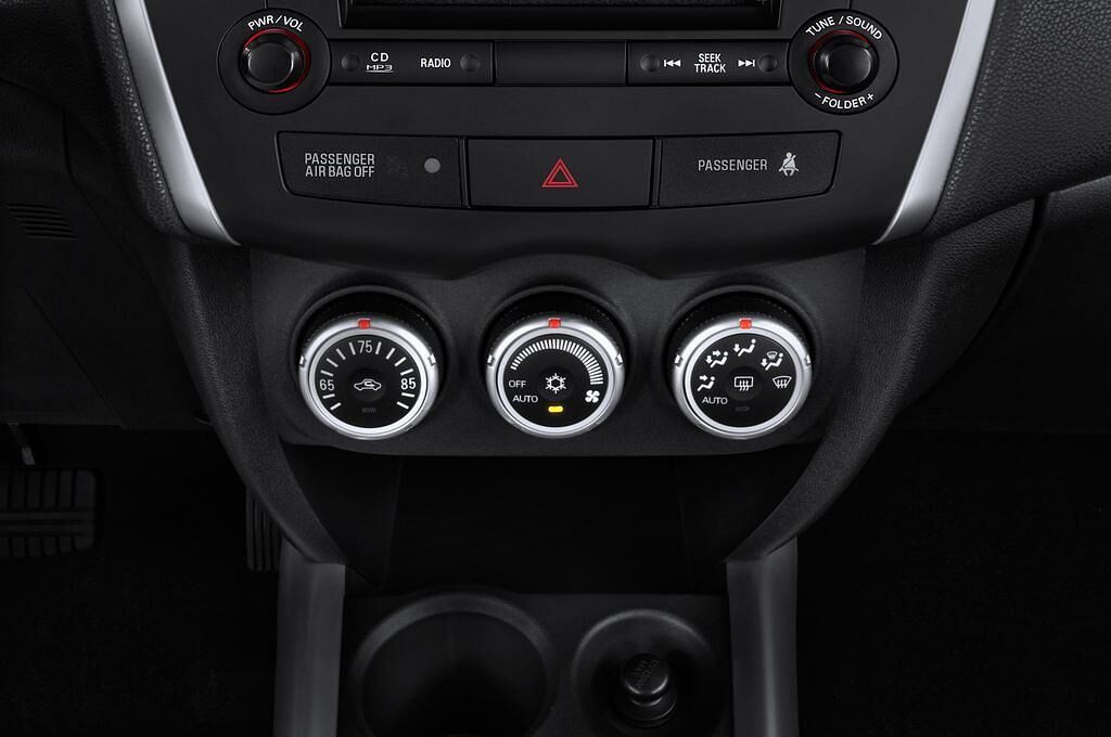Mitsubishi ASX (Baujahr 2011) Invite 5 Türen Temperatur und Klimaanlage
