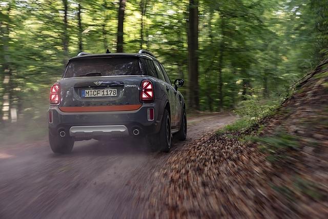 Mini Cooper Countryman mit Hang-On All4 Allradantrieb