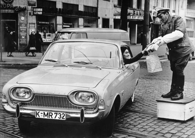 Ford gelang es in nur etwas über drei Jahren insgesamt fast 670.000 Einheiten vom ikonischen Taunus 17 M abzusetzen, ehe die nächste Generation 1964 schon wieder mit neuen Ecken und Kanten kam