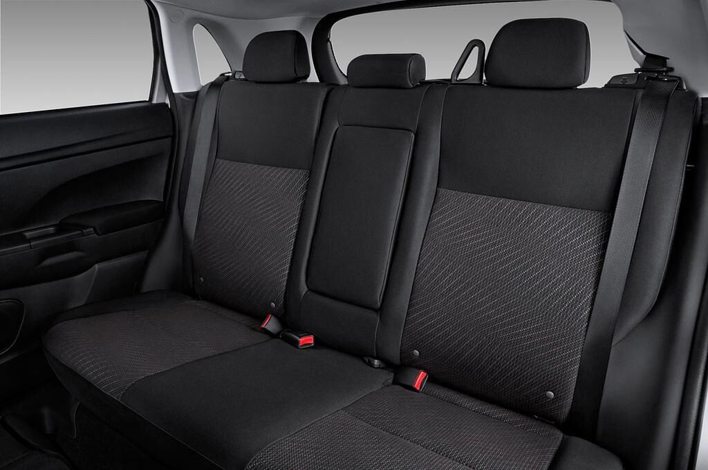Mitsubishi ASX (Baujahr 2013) Instyle 5 Türen Rücksitze