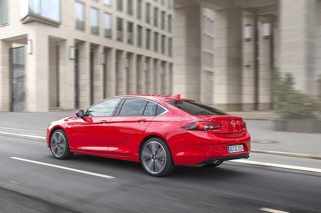 Der Opel Insignia erzielte bei seiner ersten Hauptuntersuchung eine Mängelquote von 2,2 Prozent - Bestwert im Mittelklassesegment