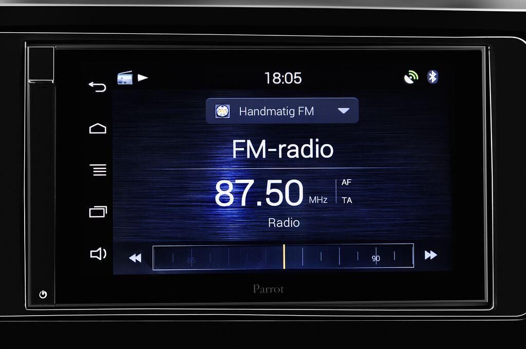 Mitsubishi ASX (Baujahr 2015) Top 5 Türen Radio und Infotainmentsystem