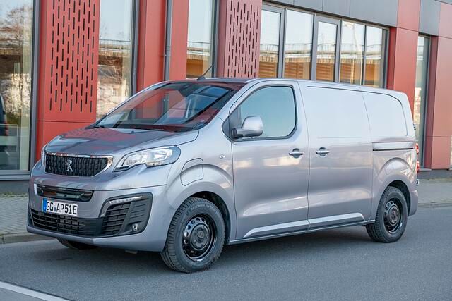 Gebaut werden e-Expert und ë-Jumpy auf der PSA-eigenen Elektroplattform EMP2 in Frankreich