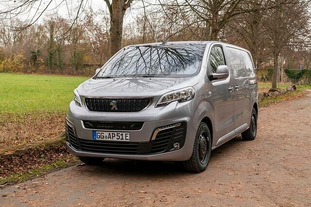 Fahrbericht: Peugeot e-Expert und Citroën ë-Jumpy - Aufladen und Einladen 