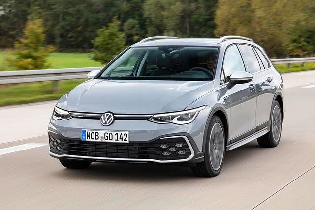 Den Kombi gibt es auch in einer kernigen Alltrack-Version