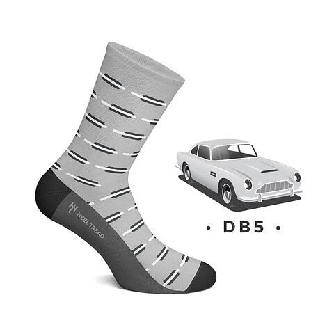 Eine Reminiszenz an den DB5 gelingt auch deutlich günstiger und mit Socken