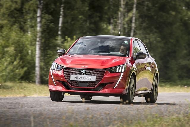 Peugeot e-208